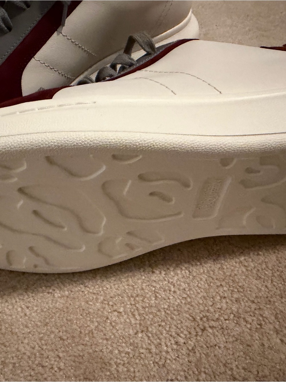 Alexander McQueen White Leather Sneakers with Burgundy Suede & Gray Details - Picture 5 of 7